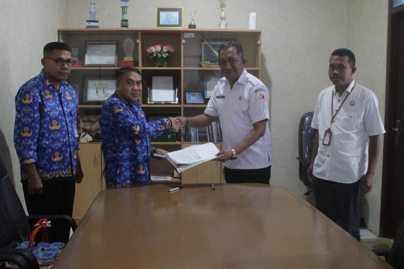 BAWASLU MALUKU TENGGARA MENEKEN MOU DENGAN LPP RRI TUAL