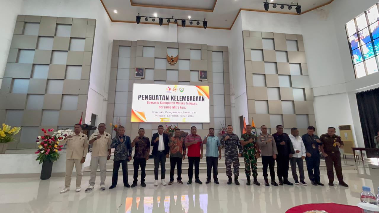 Foto Bersama Para Undangan