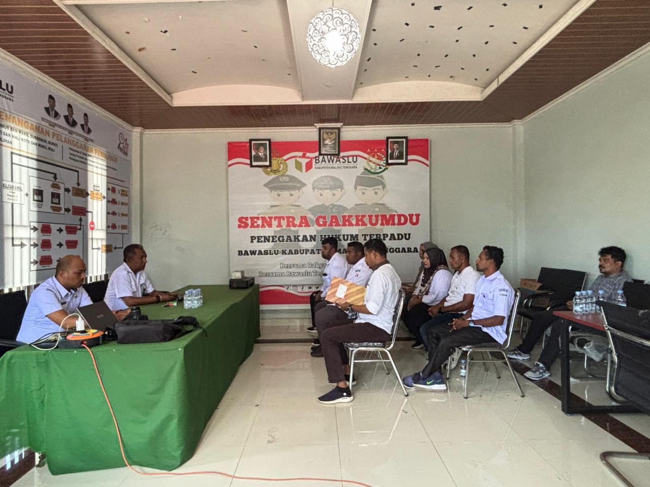 Rapat Internal Bawaslu Maluku Tenggara