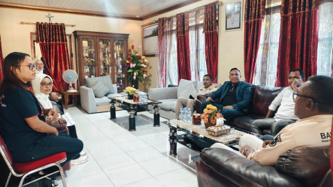 Dokumentasi saat coklit terbatas di kediaman PLT sekretaris Daerah Kabupaten Maluku Tenggara