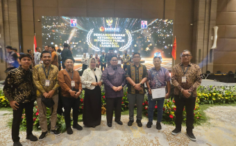 Foto Bersama Pimpinan Bawaslu Provinsi Maluku